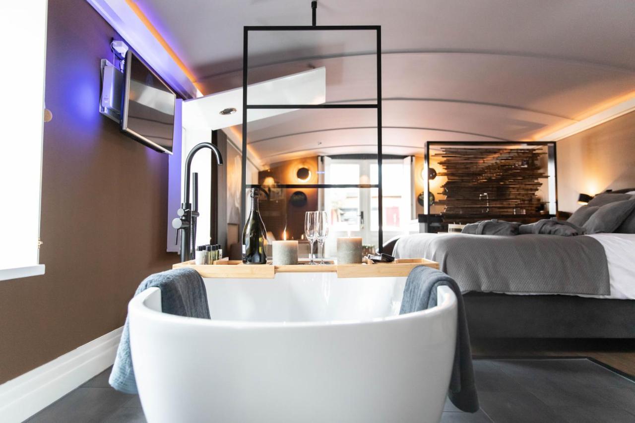 Wellnessboat De Michiel De Ruyter Hotel โกรนิงเงน ภายนอก รูปภาพ