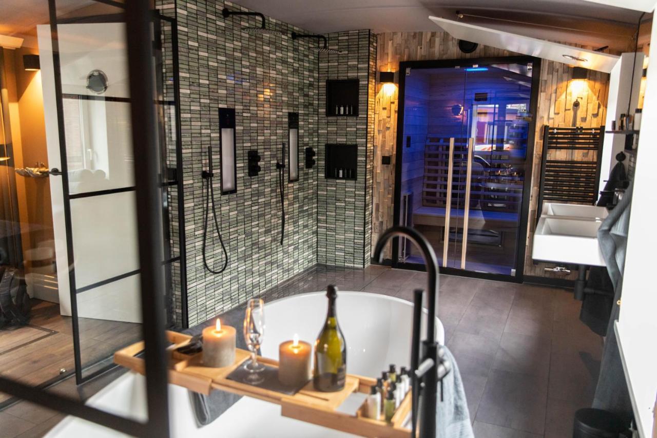 Wellnessboat De Michiel De Ruyter Hotel โกรนิงเงน ภายนอก รูปภาพ