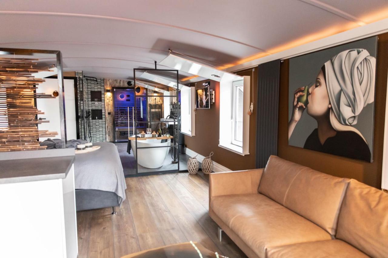 Wellnessboat De Michiel De Ruyter Hotel โกรนิงเงน ภายนอก รูปภาพ