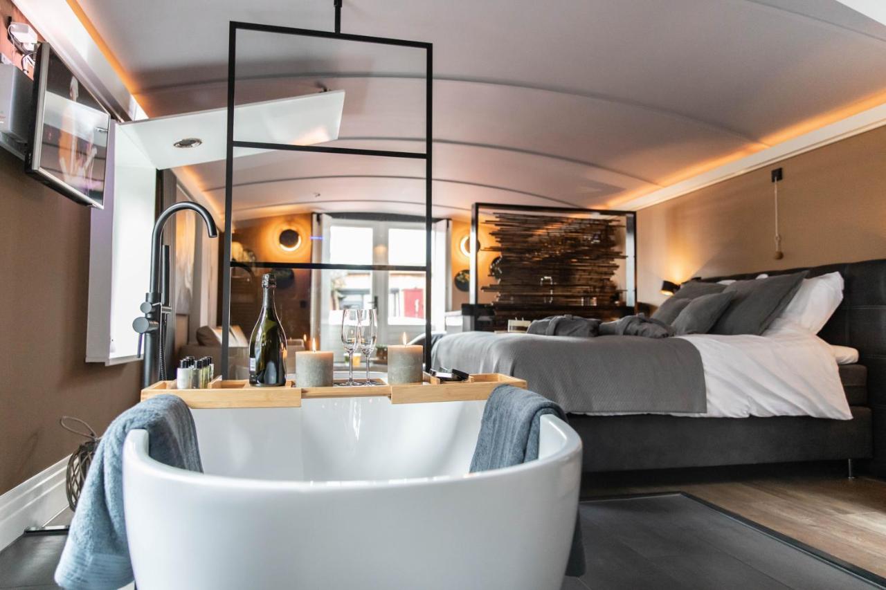 Wellnessboat De Michiel De Ruyter Hotel โกรนิงเงน ภายนอก รูปภาพ