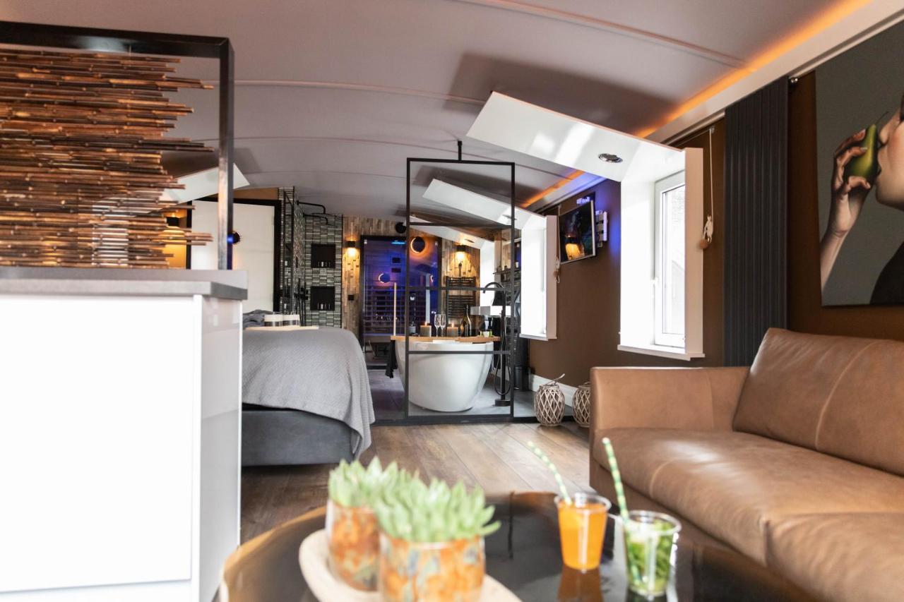 Wellnessboat De Michiel De Ruyter Hotel โกรนิงเงน ภายนอก รูปภาพ