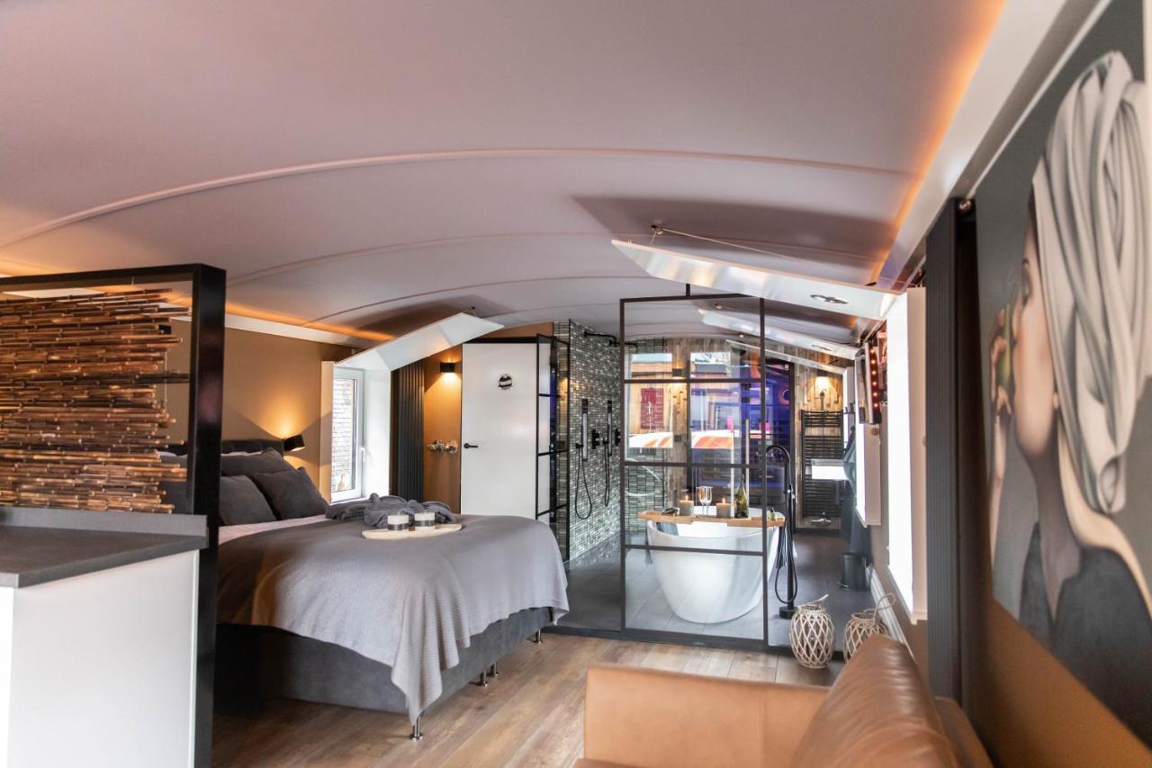 Wellnessboat De Michiel De Ruyter Hotel โกรนิงเงน ภายนอก รูปภาพ