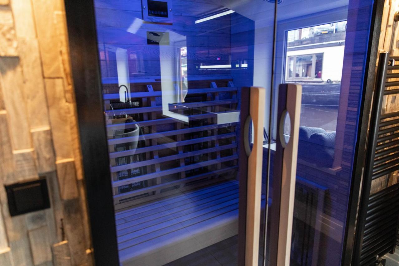 Wellnessboat De Michiel De Ruyter Hotel โกรนิงเงน ภายนอก รูปภาพ